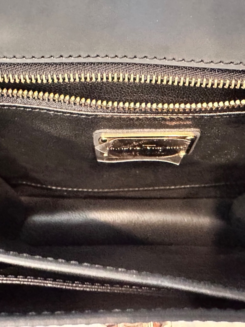 Salvatore Ferragamo Jody Bag - Picture 9 of 9